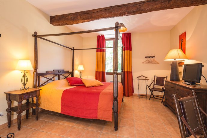 Imagen de la habitación del Le Relais du Grand Logis Cadarache ITER. Foto 17