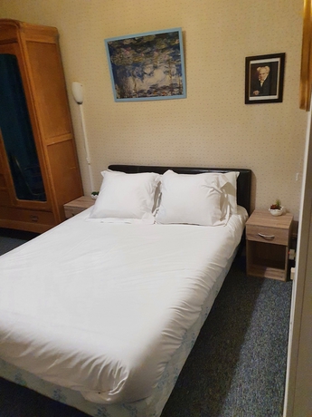 Imagen de la habitación del Le Riviera, VICHY. Foto 4