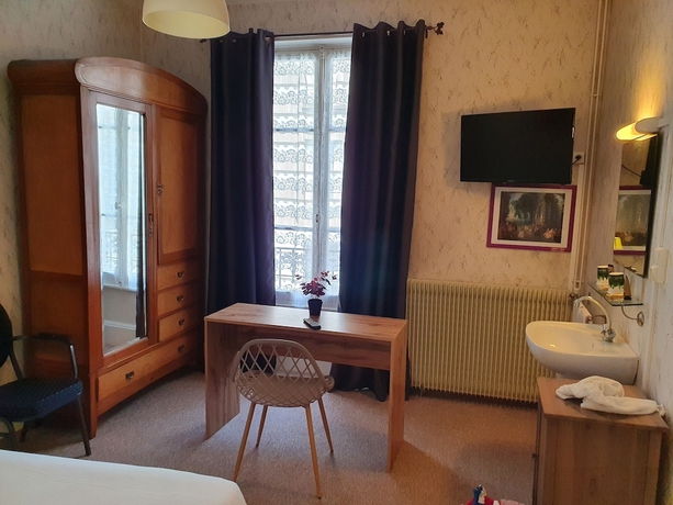 Imagen de la habitación del Le Riviera, VICHY. Foto 15