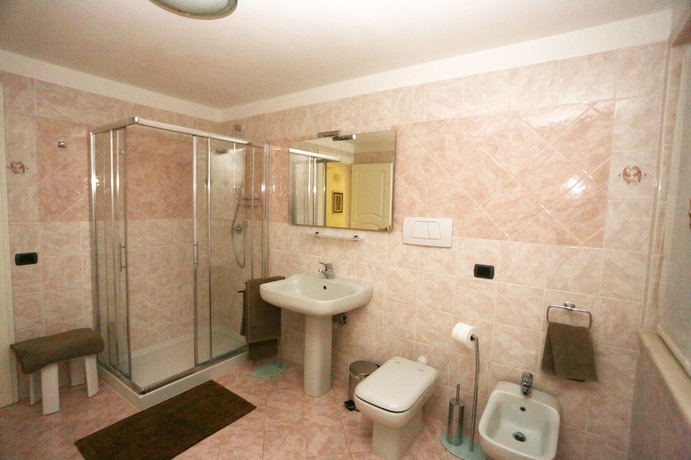 Imagen de la habitación del Le Roverelle di Gorleri. Foto 6