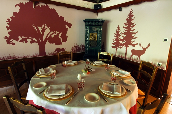 Imagen del bar/restaurante del Le Val Joli - Hotel Restaurant. Foto 4