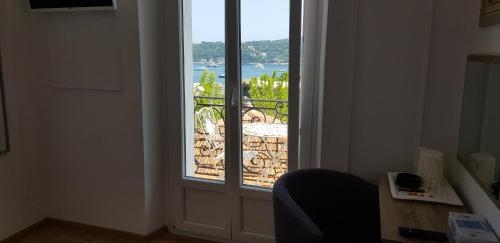 Imagen de la habitación del Le Vauban, VILLEFRANCHE-SUR-MER. Foto 8