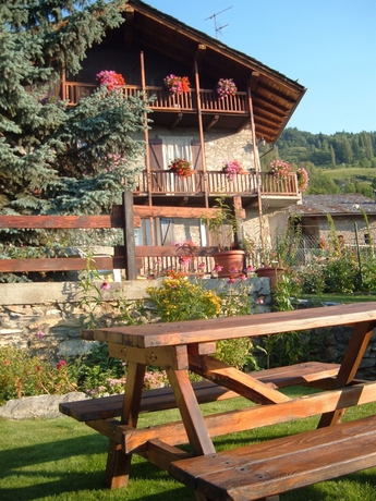 Imagen de los exteriores del Le Vieux Noyer. Foto 15