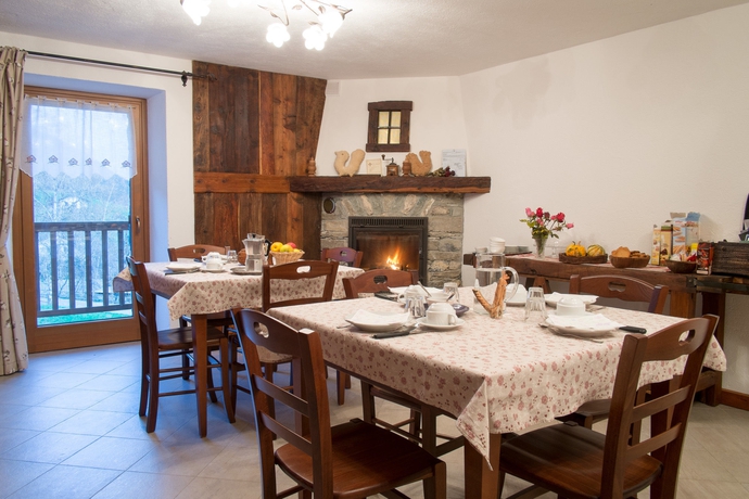 Imagen del bar/restaurante del Le Vieux Noyer. Foto 6