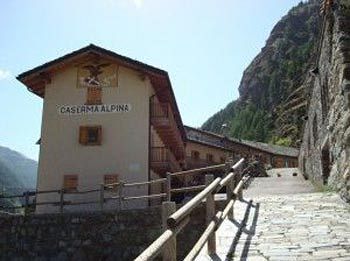 Imagen de los exteriores del Le Vieux Quartier. Foto 8