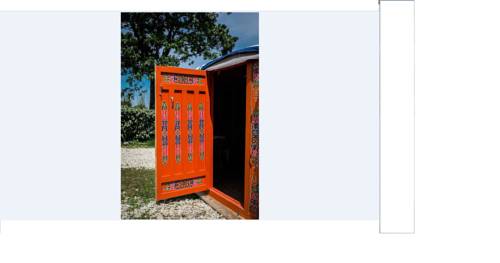 Imagen de la habitación del Le Village De Yourtes. Foto 4