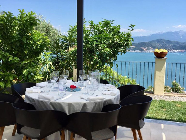 Imagen del bar/restaurante del Le Ville Relais. Foto 5