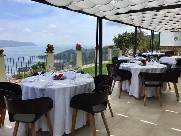 Imagen del bar/restaurante del Le Ville Relais. Foto 6