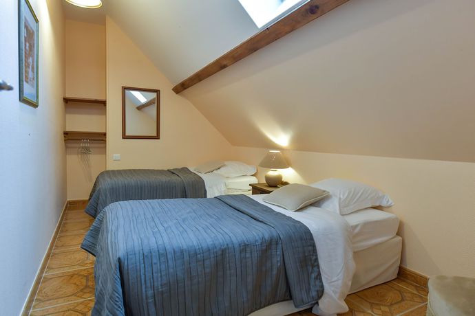 Imagen de la habitación del Le clos champagnac at Hotel Golf Chateau de Chailly. Foto 12