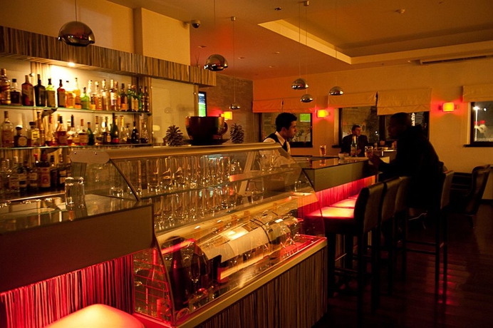 Imagen del bar/restaurante del Legacy Hotel. Foto 4