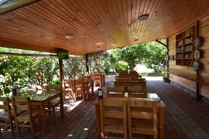 Imagen del bar/restaurante del Lemon Garden Lodge. Foto 2