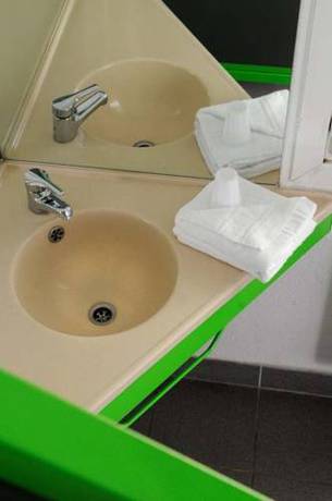 Imagen de la habitación del Lemon Hotel, Le coteau. Foto 9