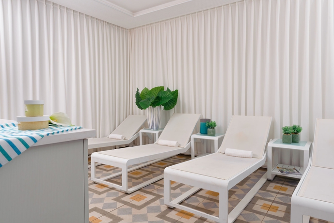 Imagen de la piscina del Leonardo City Tower Hotel Tel Aviv. Foto 15