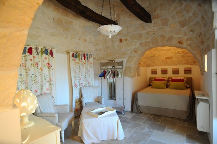 Imagen de la habitación del Leonardo Trulli Resort. Foto 8