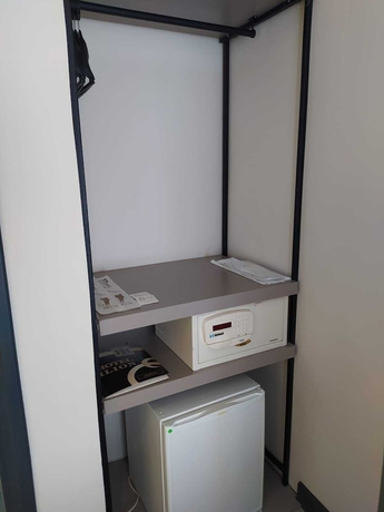 Imagen de la habitación del Leons Hotel. Foto 17