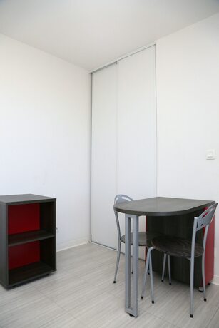 Imagen general del Les Acad&eacute;mies Aixoises. Foto 3