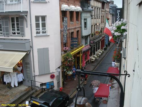 Imagen de la habitación del Les Calins d'Honfleur. Foto 2