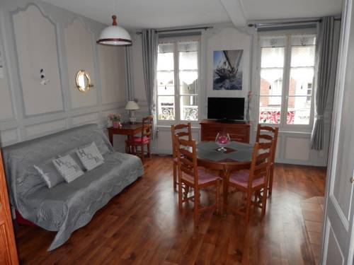 Imagen de la habitación del Les Calins d'Honfleur. Foto 15