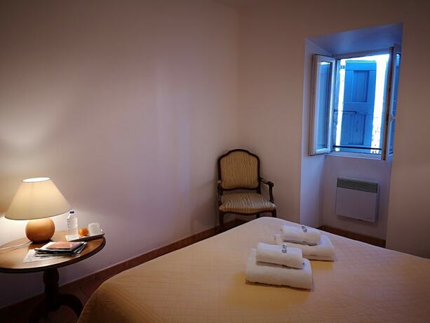 Imagen de la habitación del Les Jardins du Mas Evesque. Foto 19