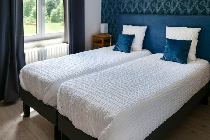 Imagen de la habitación del Les Jardins du Nideck. Foto 11