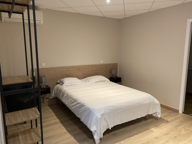 Imagen de la habitación del Les Marronniers d\'Arc. Foto 7