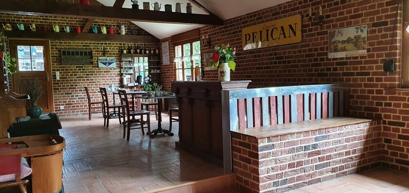 Imagen del bar/restaurante del Les Mout'Anes. Foto 24