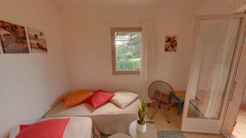 Imagen de la habitación del Les Pins De Santa Giulia. Foto 2
