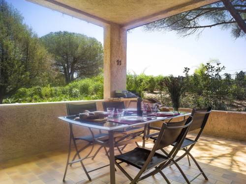 Imagen de la habitación del Les Pins De Santa Giulia. Foto 3