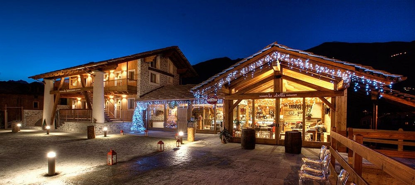 Imagen de la piscina del Les Plaisirs D'antan. Foto 15