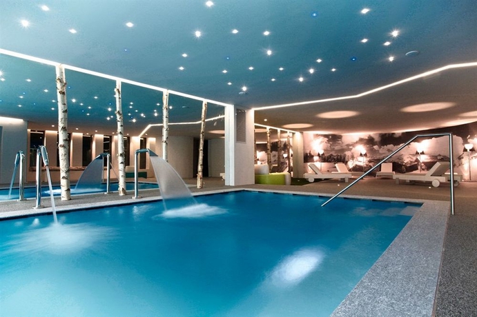 Imagen de la piscina del Les Plaisirs D'antan. Foto 16