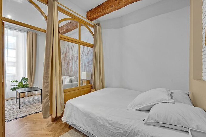 Imagen de la habitación del Les Relais du Capitole. Foto 14
