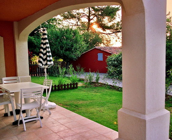 Imagen de los exteriores del Les Terrasses De Figanières. Foto 14