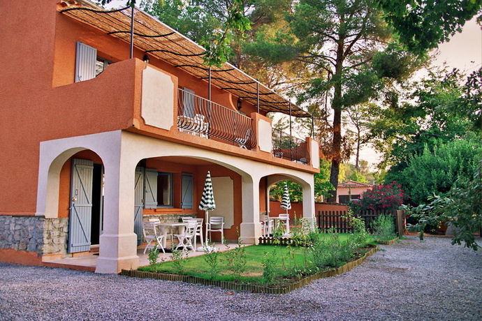 Imagen de los exteriores del Les Terrasses De Figanières. Foto 15