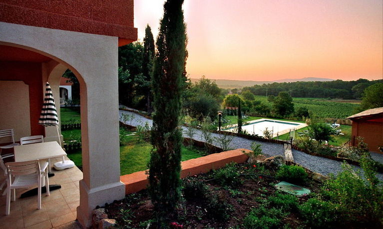 Imagen de los exteriores del Les Terrasses De Figanières. Foto 16