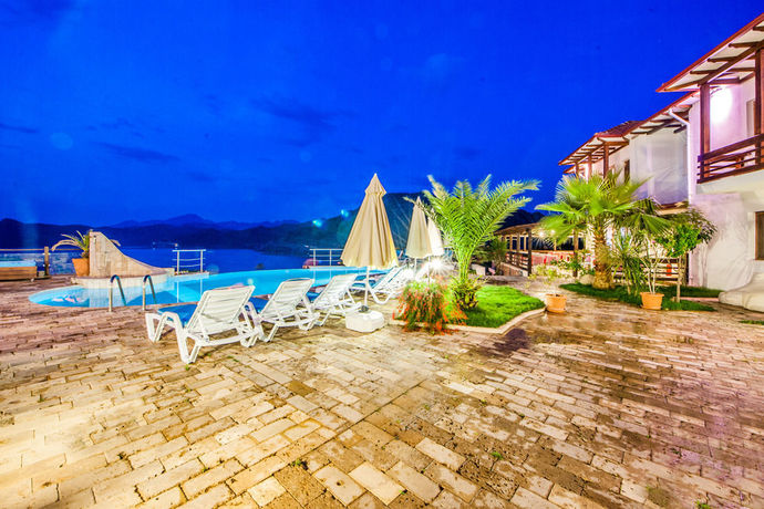 Imagen de la piscina del Les Terrasses De Selimiye. Foto 16