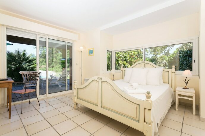 Imagen de la habitación del Les Villas de la Prade. Foto 18