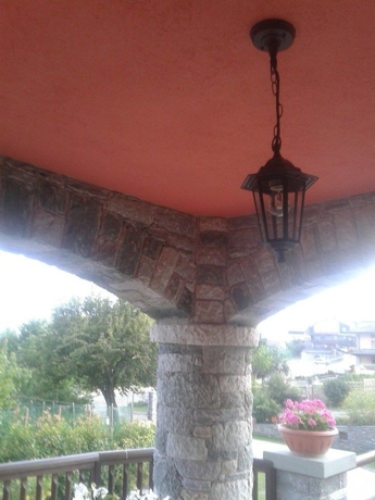 Imagen de los exteriores del Les Vrais Rayons. Foto 13