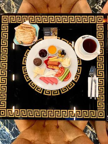 Imagen del bar/restaurante del Levent Palace Hotel. Foto 9