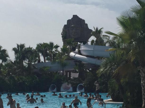 Imagen de la piscina del Lg Residenz. Foto 8