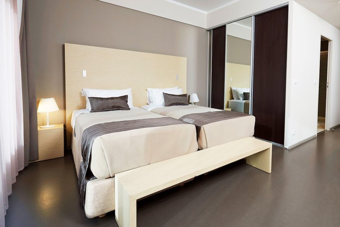 Imagen de la habitación del L'h&ocirc;tel Du Centre. Foto 14