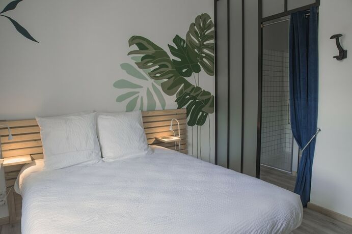 Imagen de la habitación del L\'h&ocirc;tel du Garage des Cevennes. Foto 13