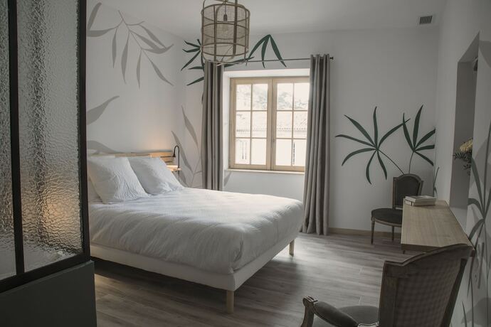 Imagen de la habitación del L\'h&ocirc;tel du Garage des Cevennes. Foto 19