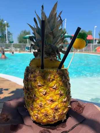 Imagen de la piscina del Lianna Beach Resort. Foto 18