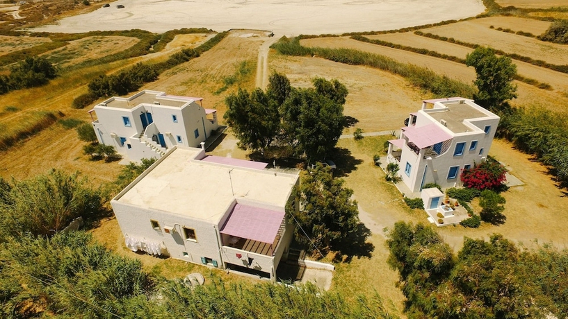 Imagen de los exteriores del Lianos Studios. Foto 9