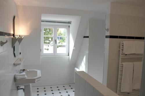 Imagen de la habitación del Lieblingsplatz Strandhotel. Foto 8