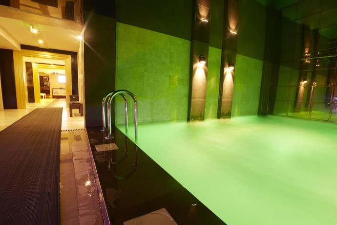 Imagen de la piscina del Life Corner Hotel. Foto 19