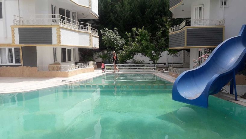 Imagen de la piscina del Life Garden Hotel. Foto 6