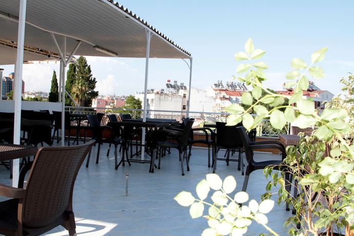 Imagen del bar/restaurante del Life Hotel. Foto 5