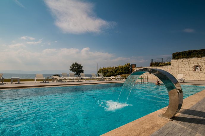Imagen de la piscina del Life Point Boutique Hotel. Foto 18