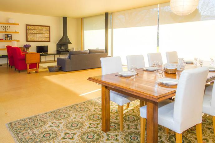 Imagen de los interiores del Liiiving In Caminha - Lawny Pool House. Foto 5